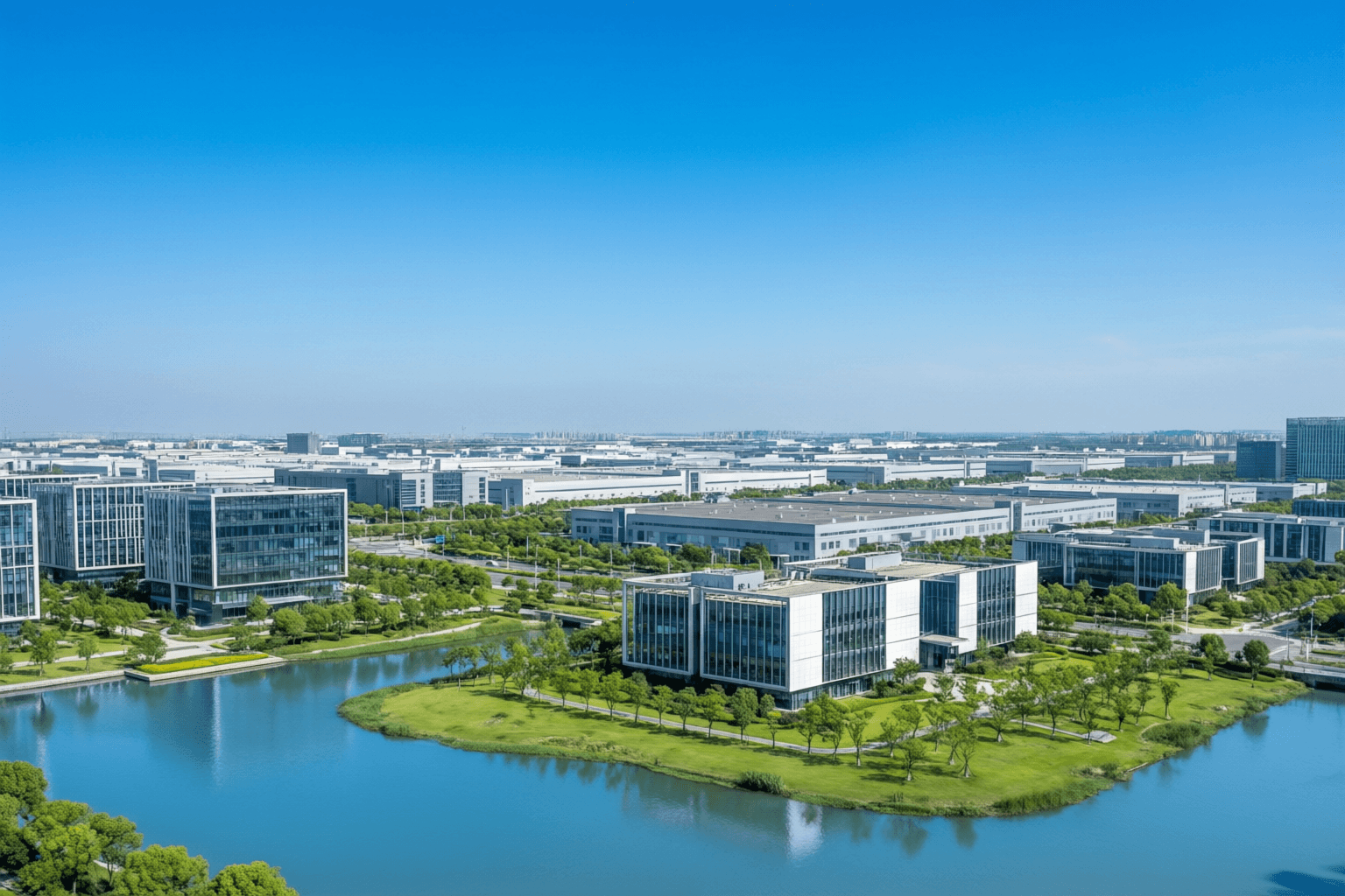 苏州工业园区锚定世界一流，打造两大3000亿级产业集群